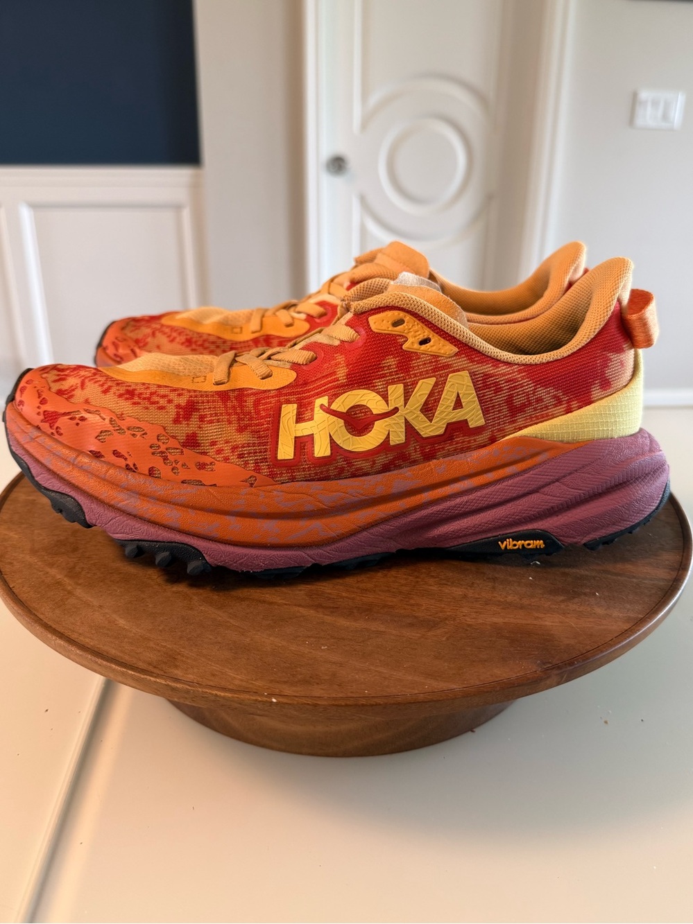 Hoka Women's Orange Red Speedgoat 6 Trail Running Shoe Size 8.5 - Picture 3 of 11